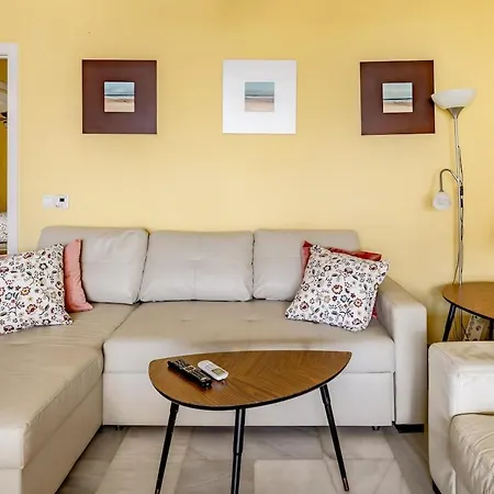 Carihuela Apartment