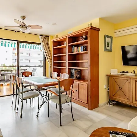 Carihuela Apartment *